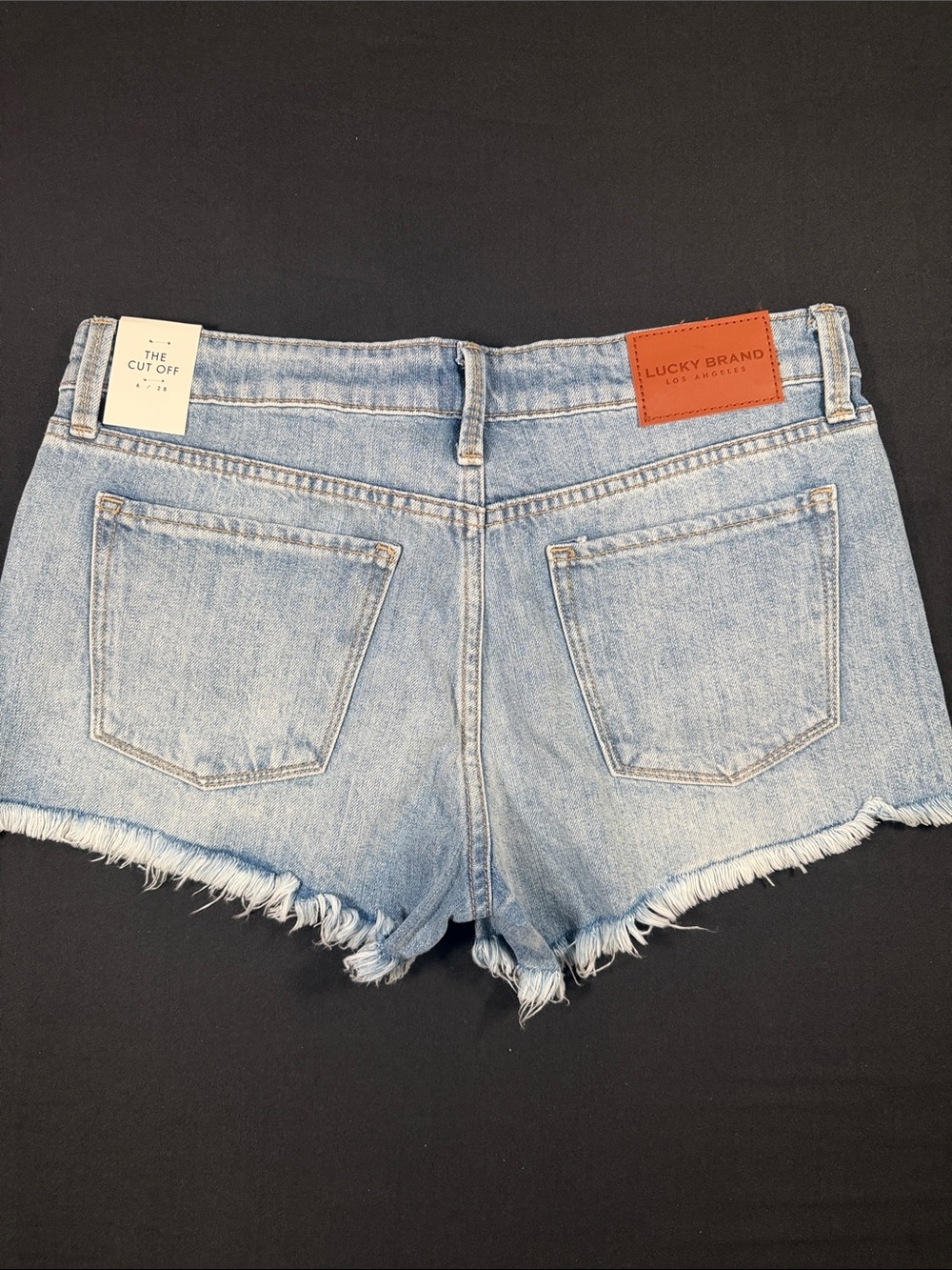 NWT Lucky Brand The Cut Off Distressed Denim Shorts Light Wash 6/28 - Picture 2 of 10
